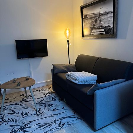 Appartement Cosy Face A La Basilique Saint Remi Reims Bagian luar foto